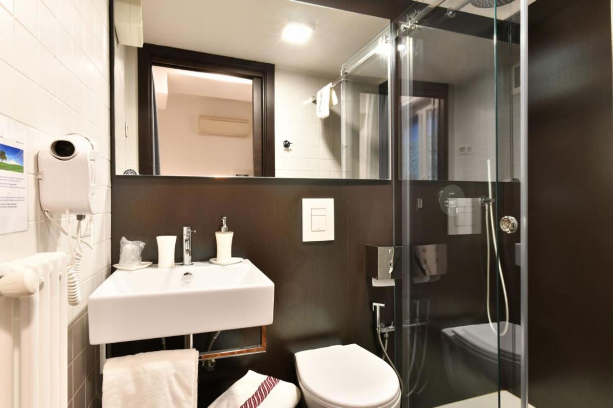 บีแอนด์บี ดอนนา เอเลโอโนรา Hotel มาเตรา ภายนอก รูปภาพ