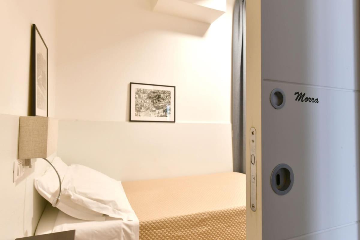 บีแอนด์บี ดอนนา เอเลโอโนรา Hotel มาเตรา ภายนอก รูปภาพ