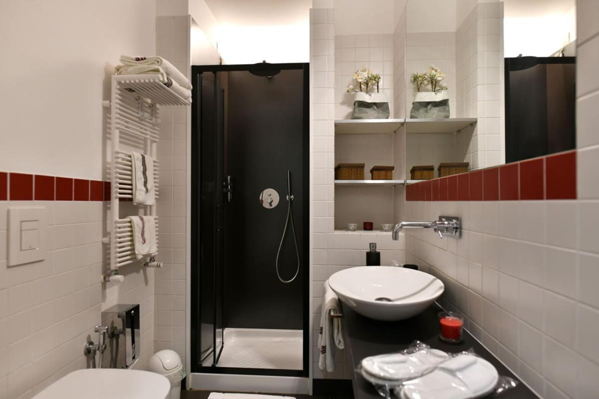 บีแอนด์บี ดอนนา เอเลโอโนรา Hotel มาเตรา ภายนอก รูปภาพ